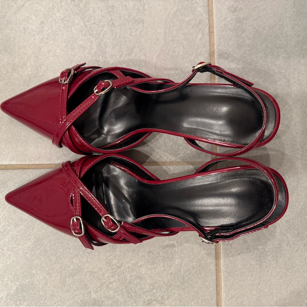 Elegant Burgundy Women's kitten Heels
